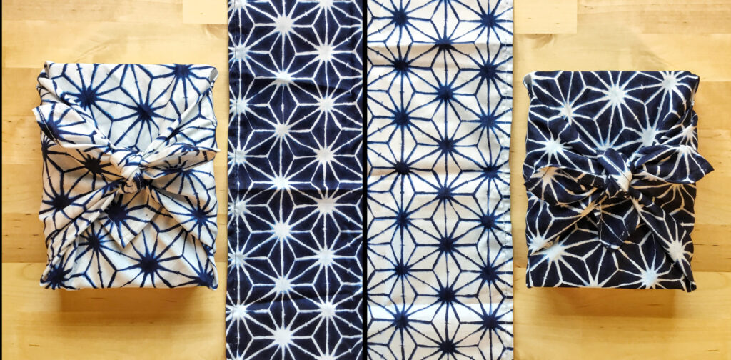 deux furoshiki avec fleurs de chanvre, motif traditionnel japonais