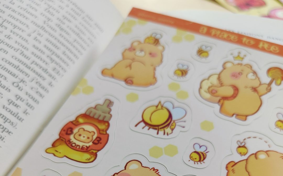 Papeterie créative : Un cahier pour coller vos innombrables stickers