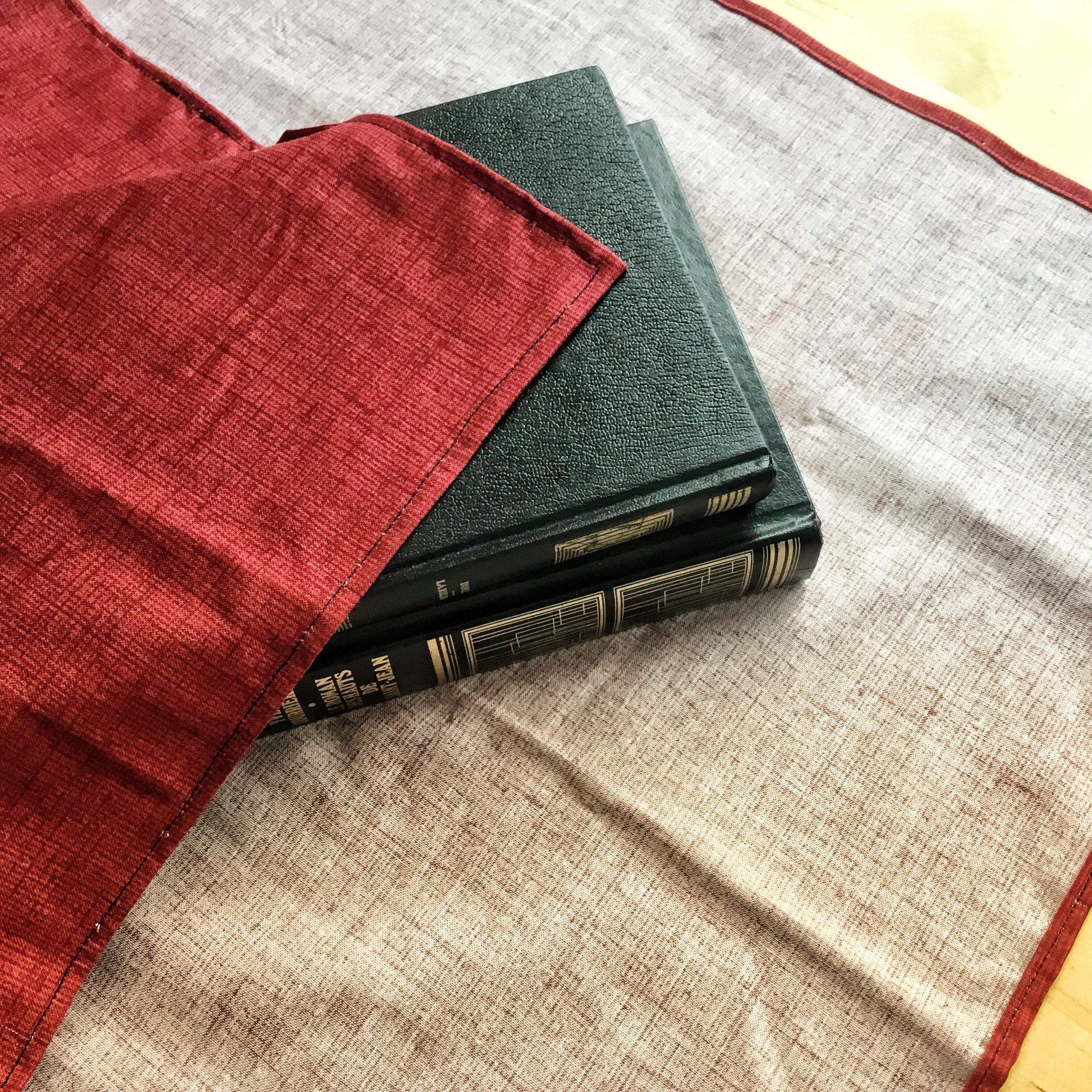 Furoshiki M • tissu rouge élégant – Image 3