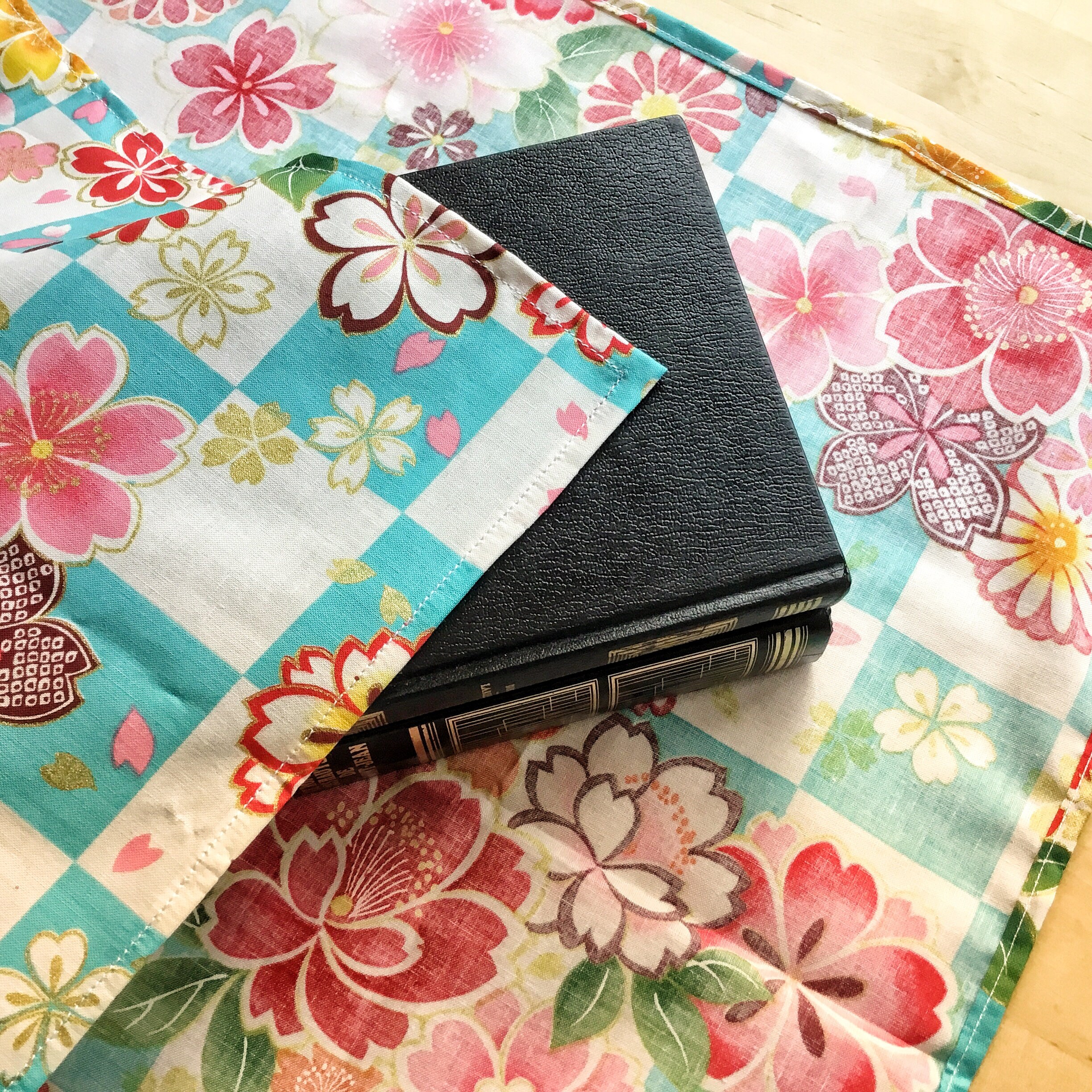 Furoshiki M • tissu japonais sakuras – Image 3