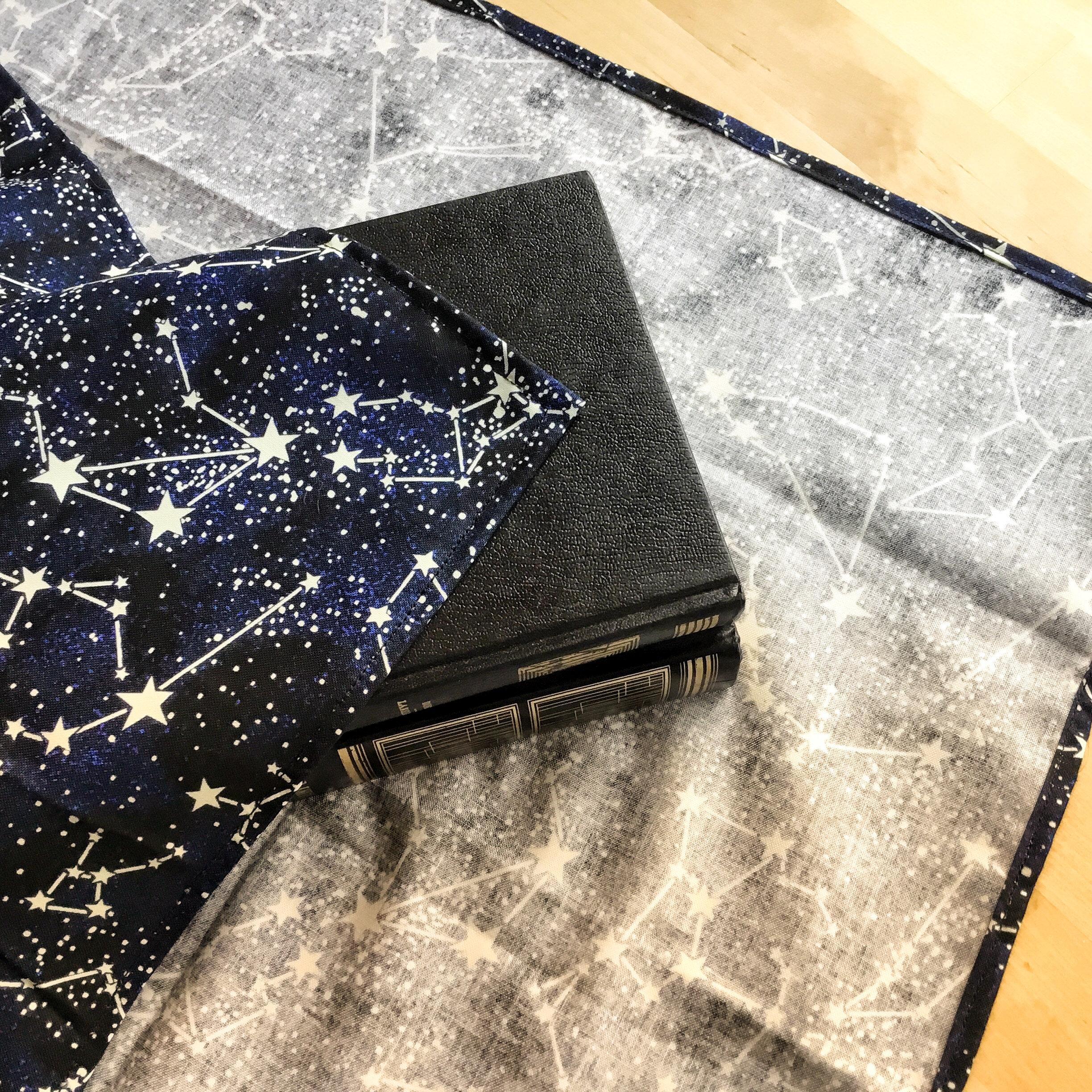 Furoshiki M • tissu étoilé phosphorencent – Image 3