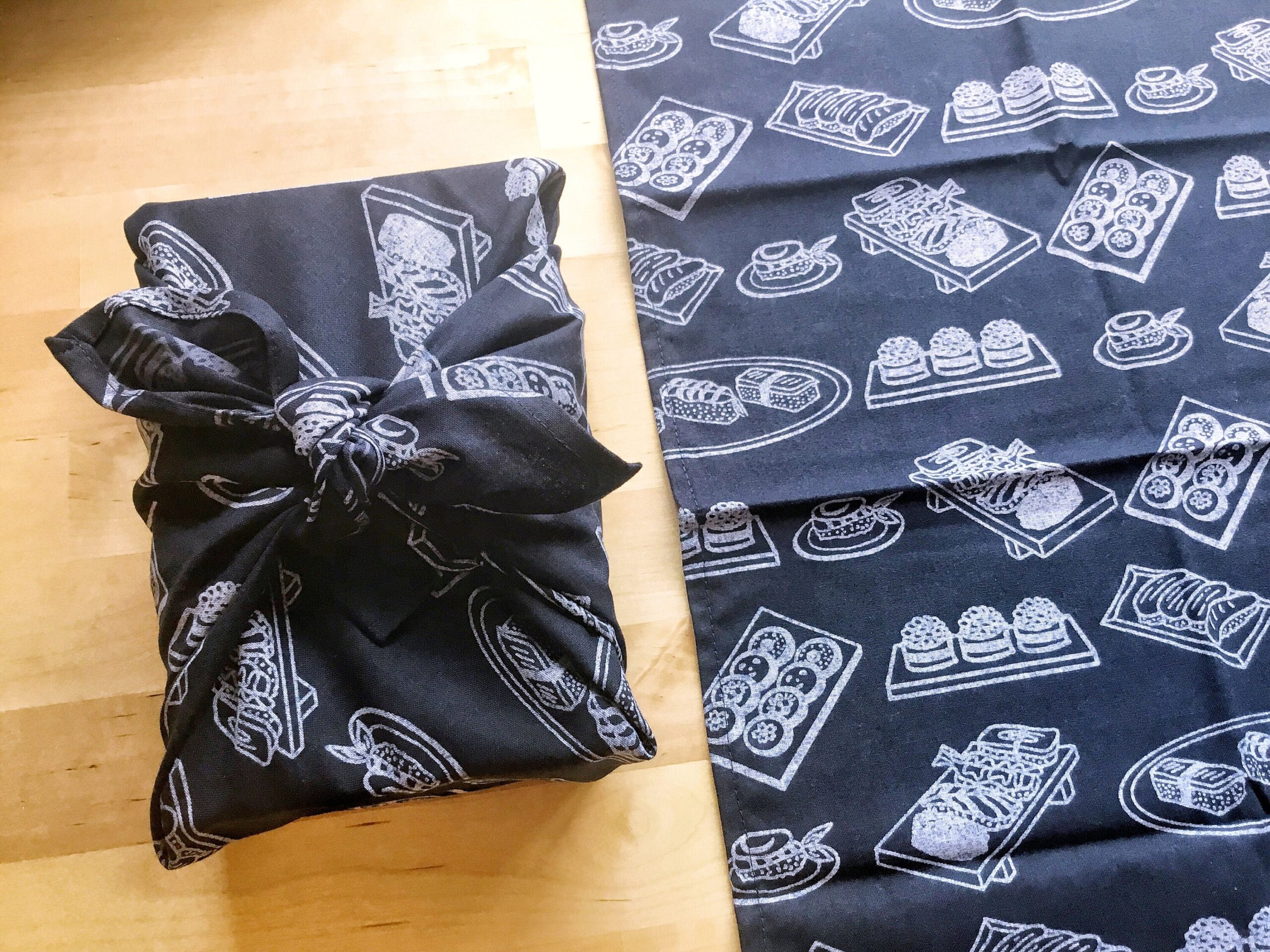 Furoshiki M • bento