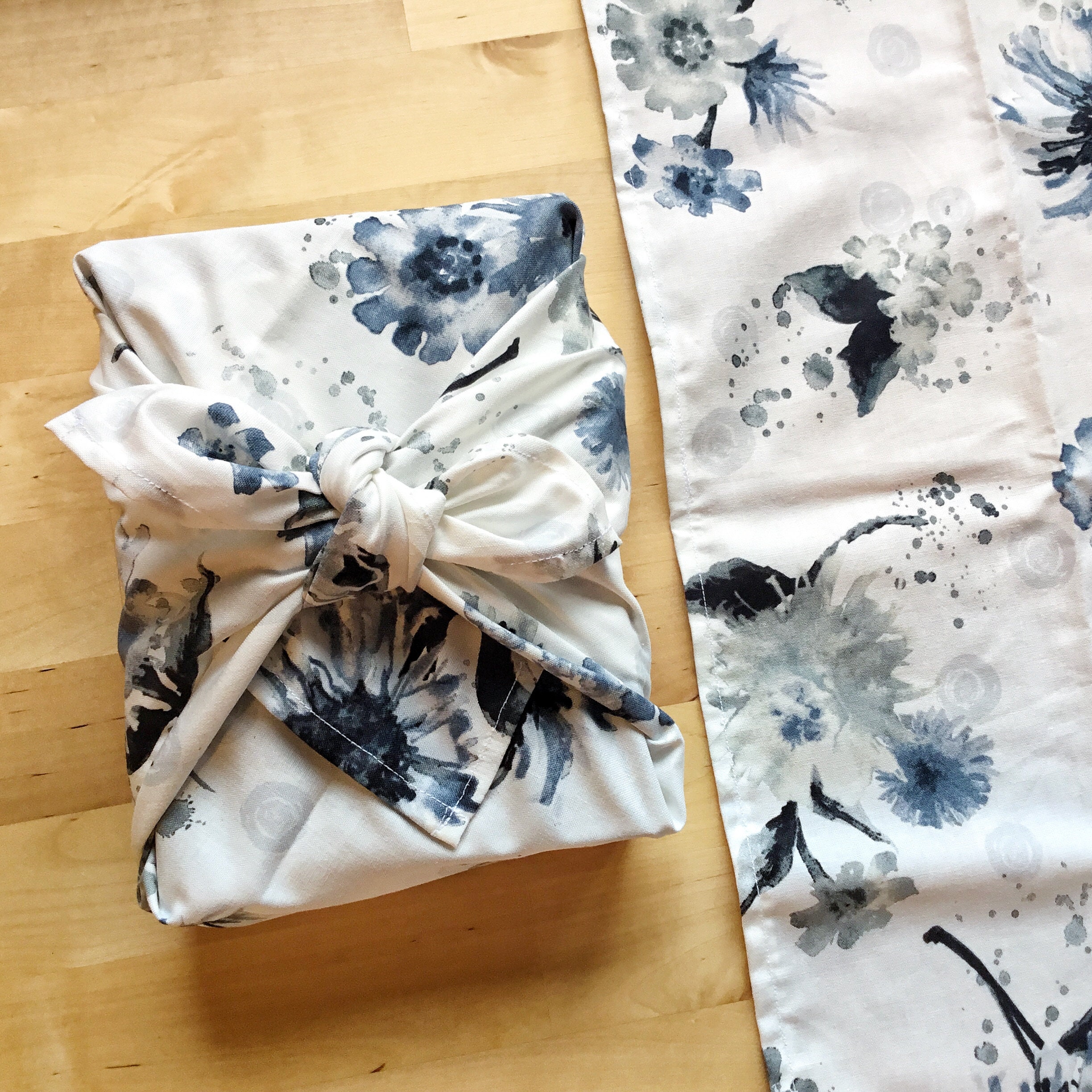 Furoshiki M • tissu fleurs aquarelle – Image 4