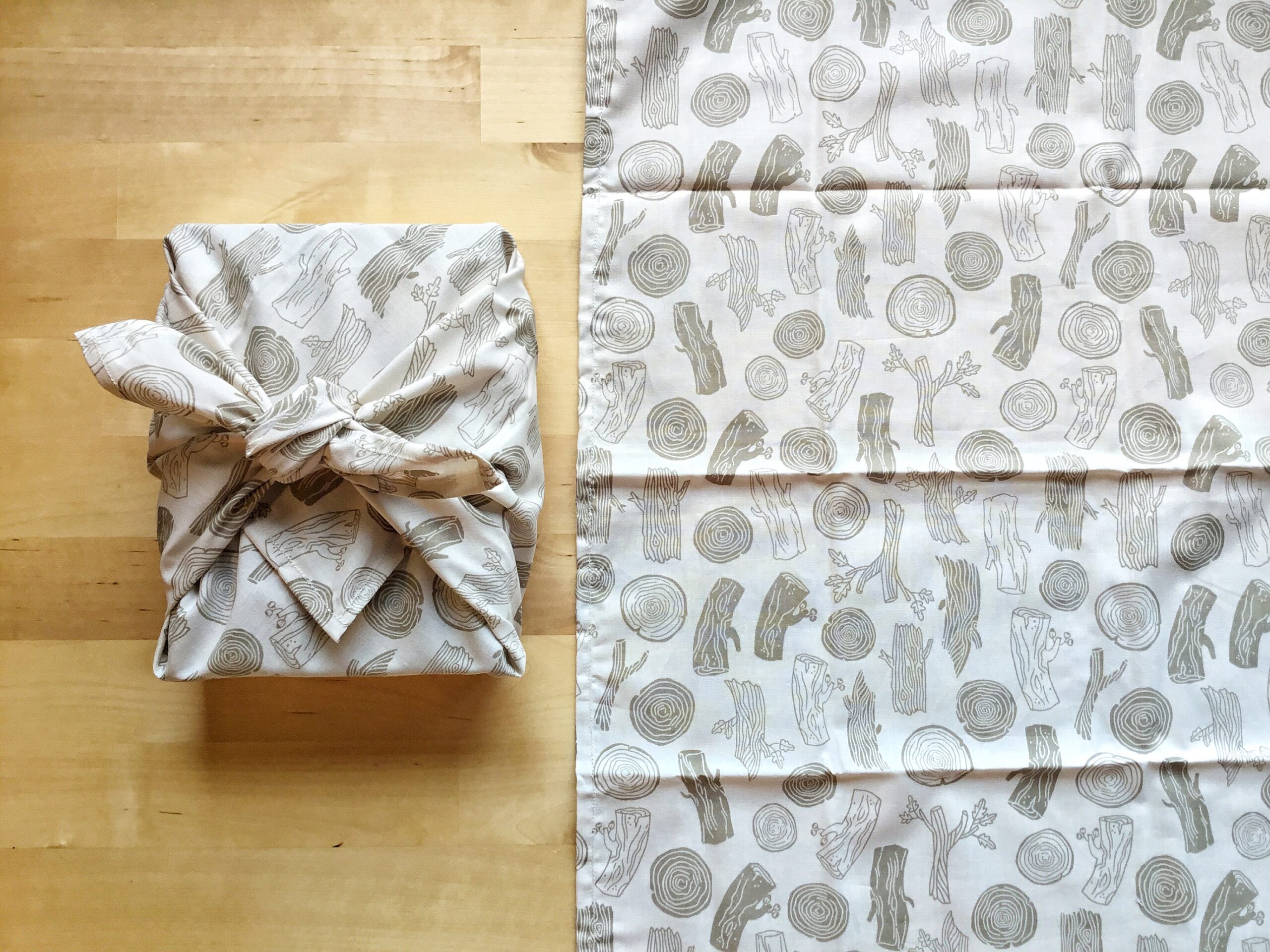 Furoshiki M • tissu rondins de bois – Image 4
