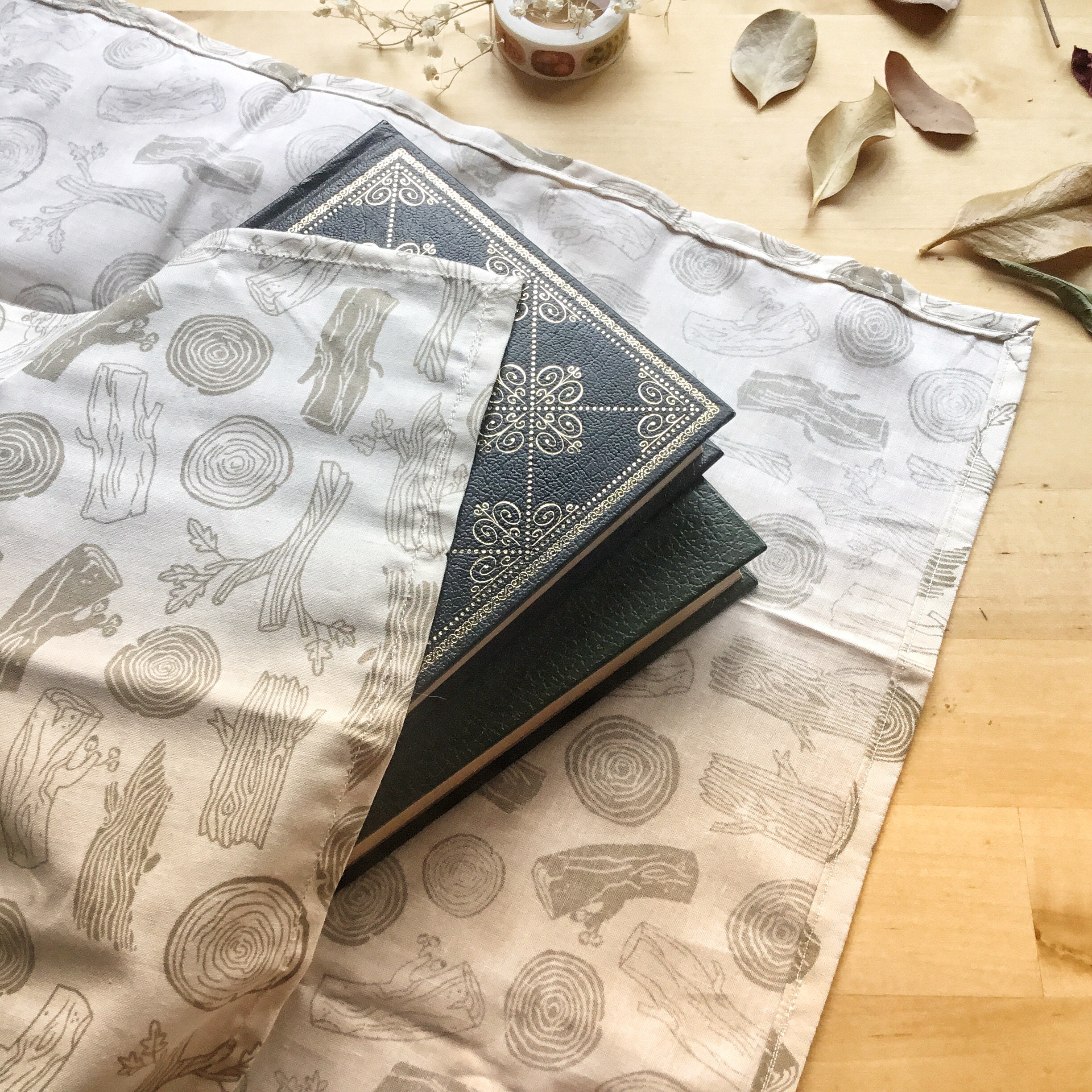 Furoshiki M • tissu rondins de bois – Image 3